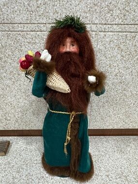 Vintage Byers Choice 2nd Edition Spirit of Christmas Present 1989